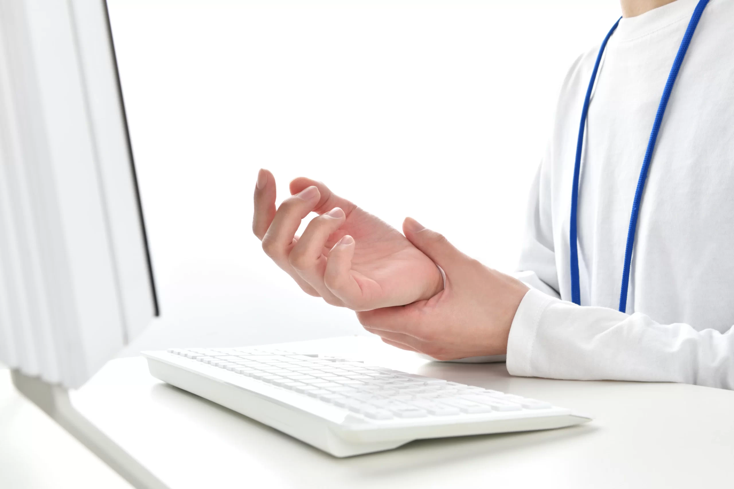 手首・肘の腱鞘炎を放っておくと