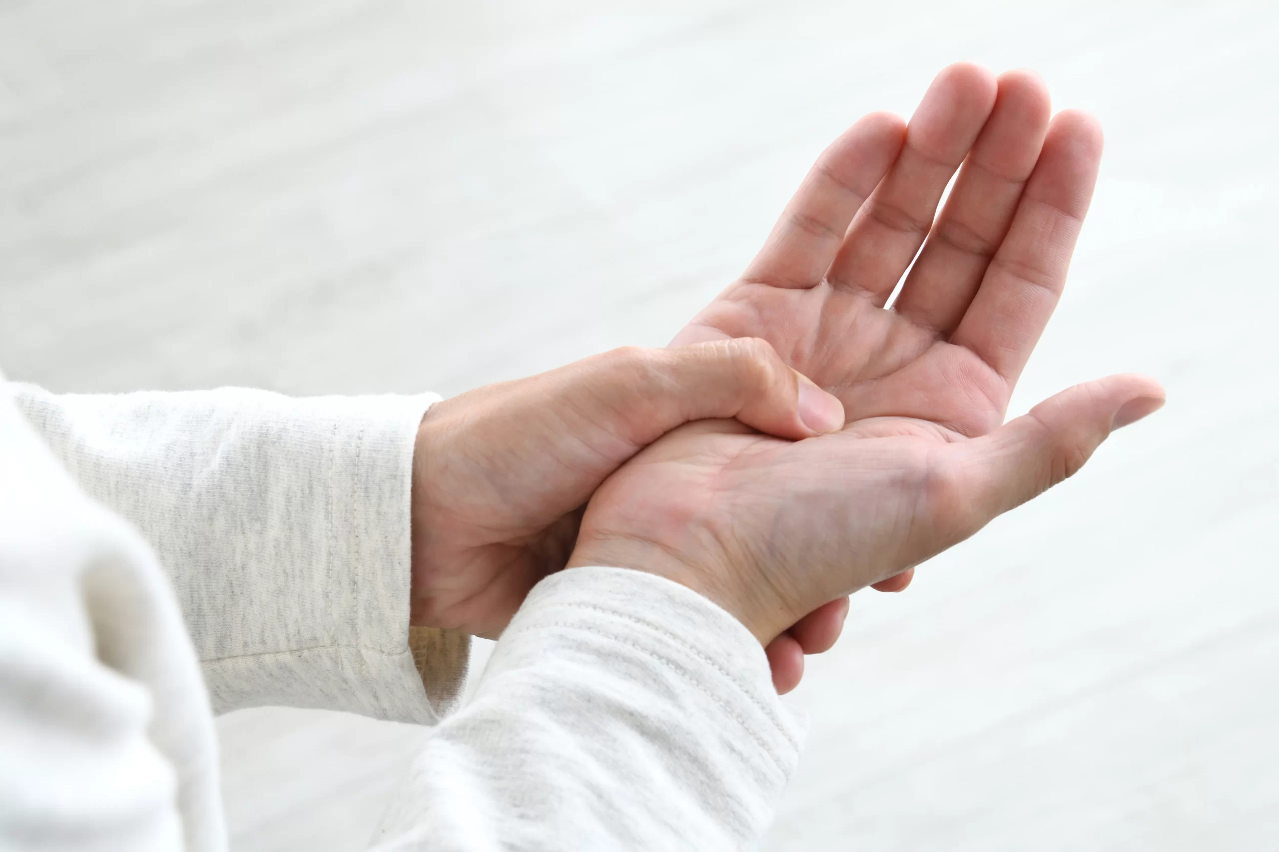 手足の痺れについて